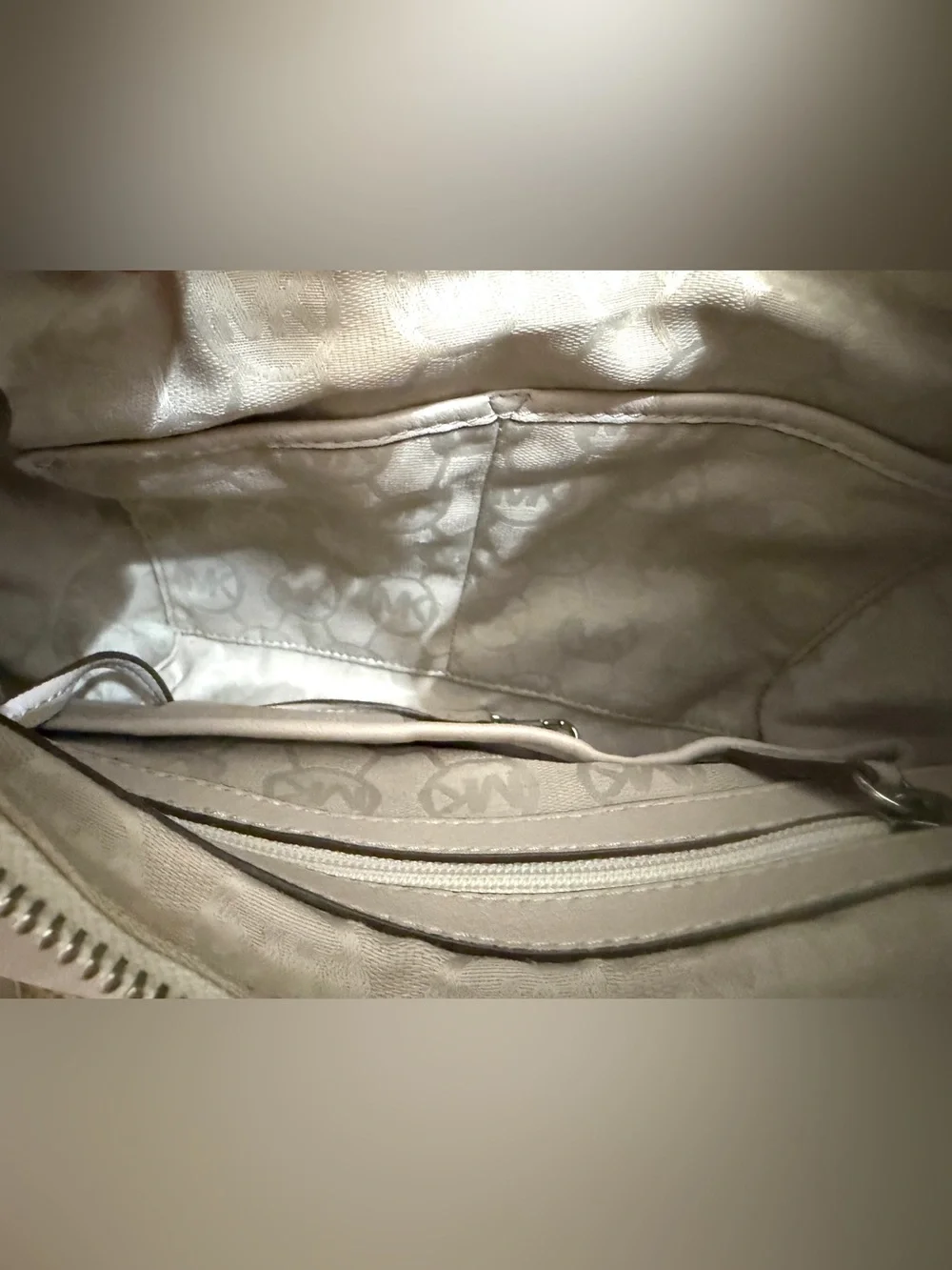 MICHAEL Michael Kors Cream Leather Hobo Crossbody Bag Pleated Convertible